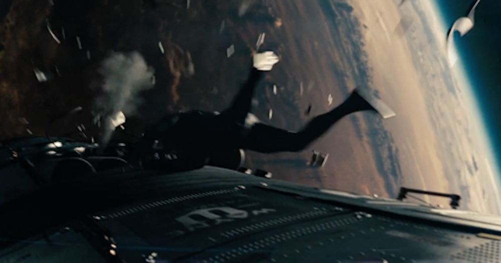 Man Of Steel Space Battle Scene