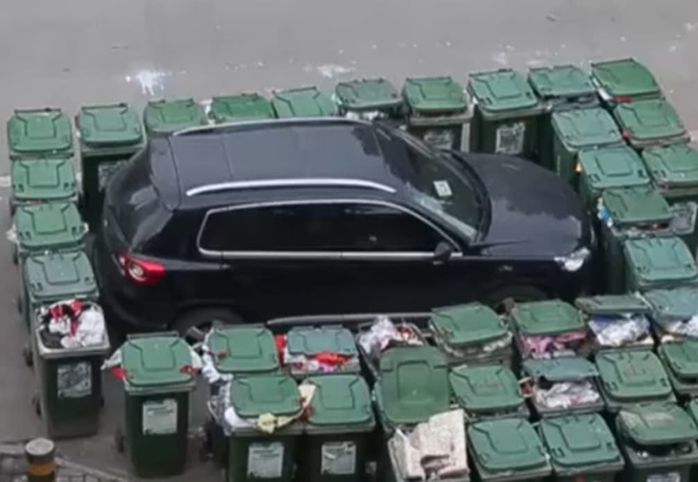 Trash Parking