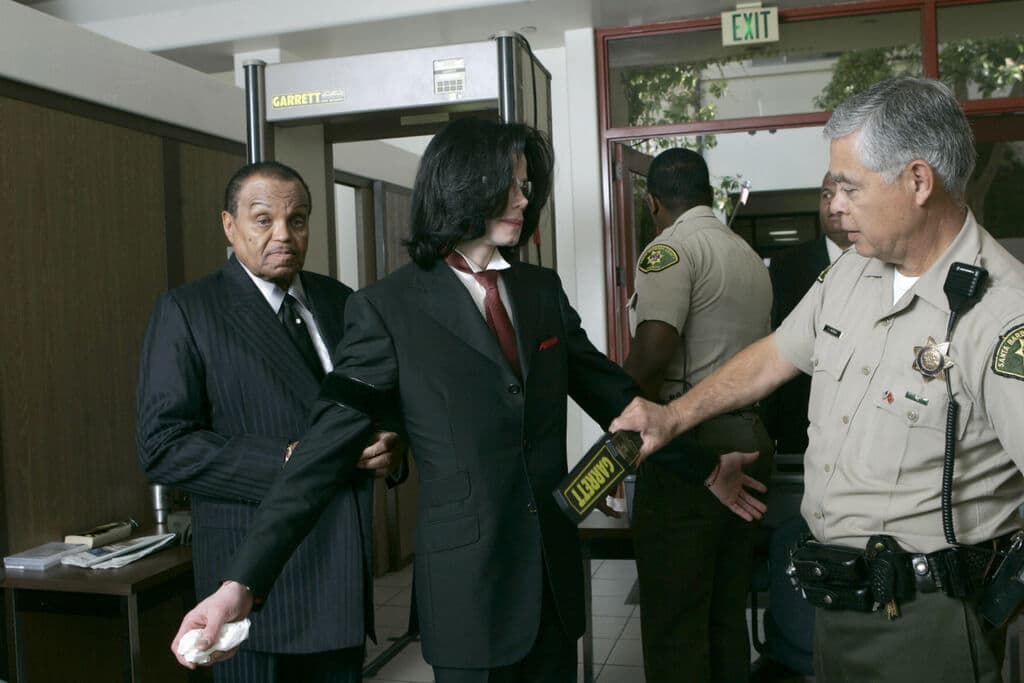 Macaulay Sagte Bei Michael Jacksons Gerichtsprozess Aus