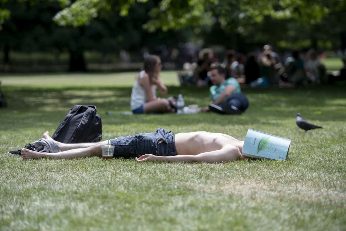 Avoid Streaking When You Bottle Tan