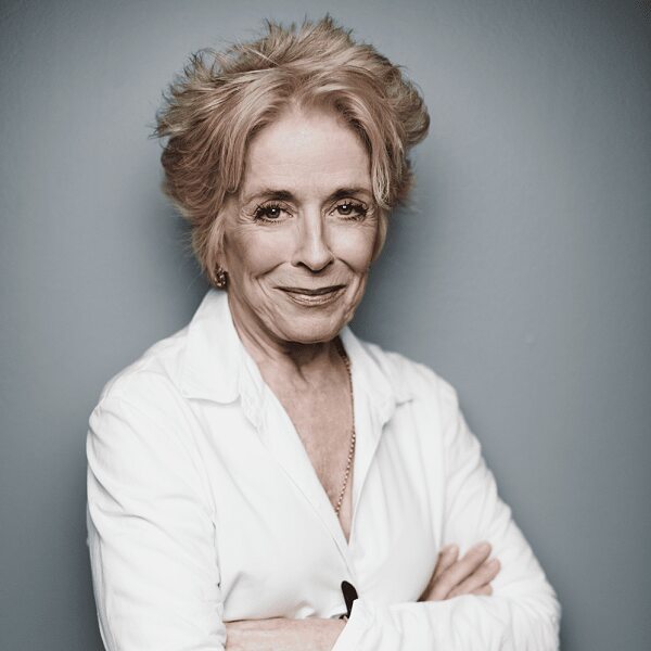 Holland Taylor Como Evelyn Harper Atualmente