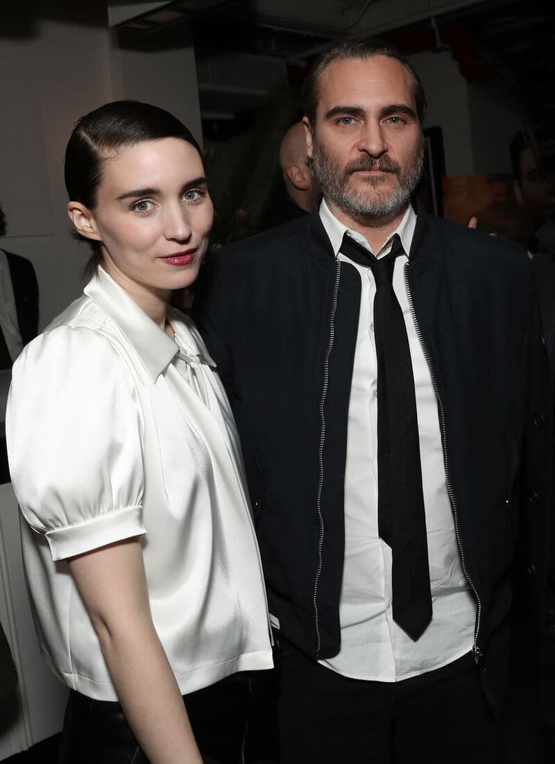 Rooney Mara 5’3”