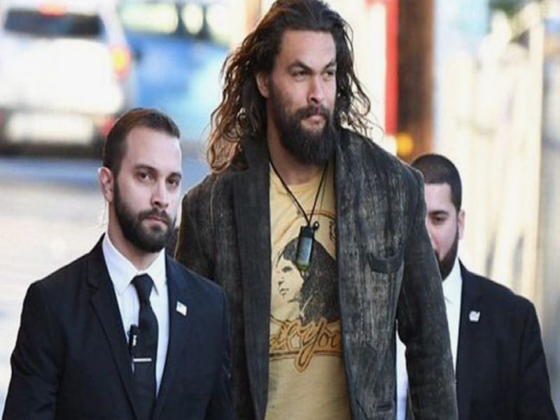 Jason Momoa (6'4")