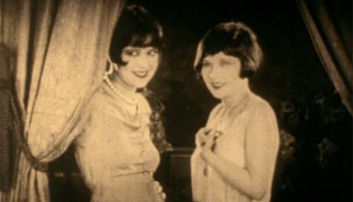 The Flapper Of The Roaring ‘20s