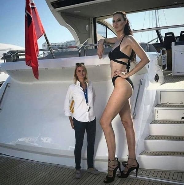 These Photos Show What It Is Like To Be A Very Tall Woman