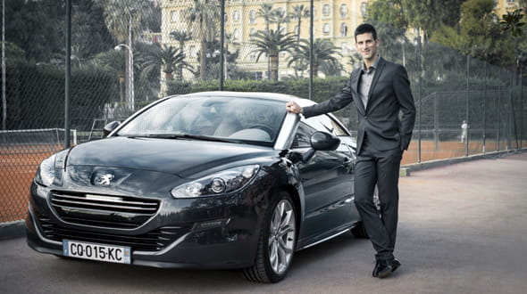 Novak Djokovic Et Sa Peugeot