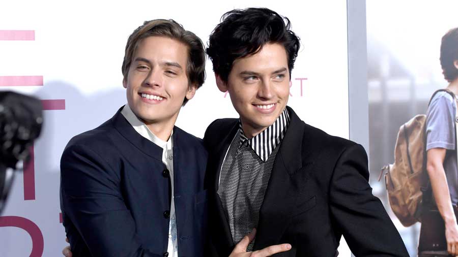 Cole Sprouse And Dylan Sprouse