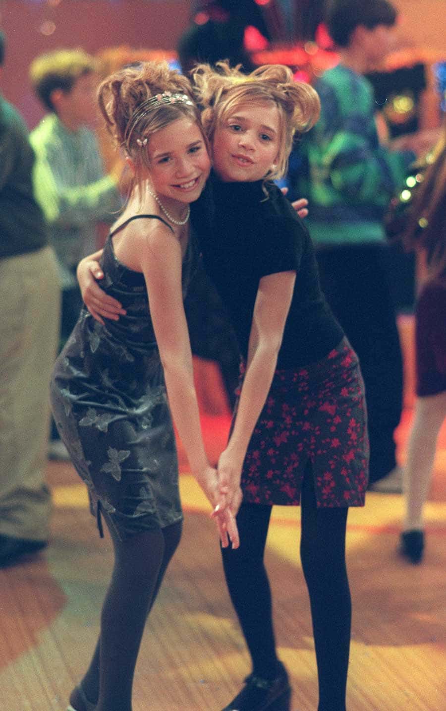 Mary Kate Olsen And Ashley Olsen