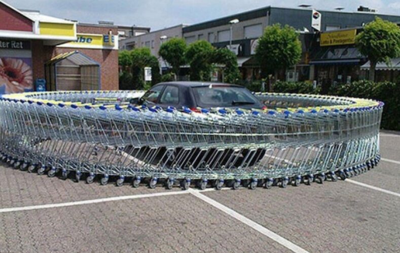La parfaite vengeance pour les automobilistes égoïstes – Les assurances de voitures ne peuvent pas couvrir ce genre de soucis