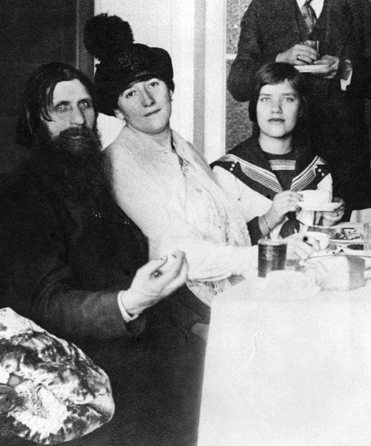 Grigori Rasputin With His Wife And Daughter (1911)