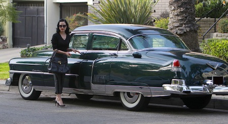 Dita Von Teese Et Sa Cadillac Fleetwood