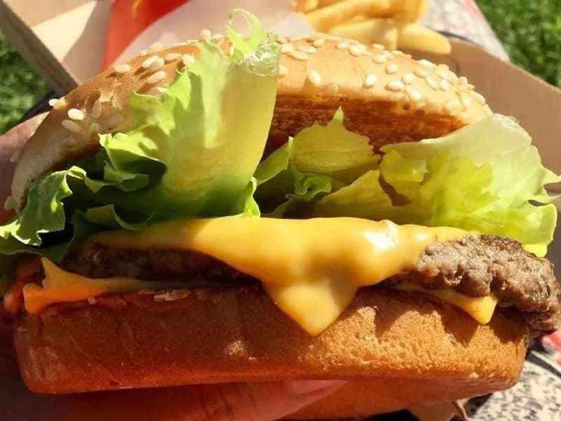 Our Review Of The Quarter Pounder With Cheese Deluxe