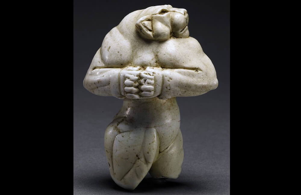 Guennol Lioness Sculpture