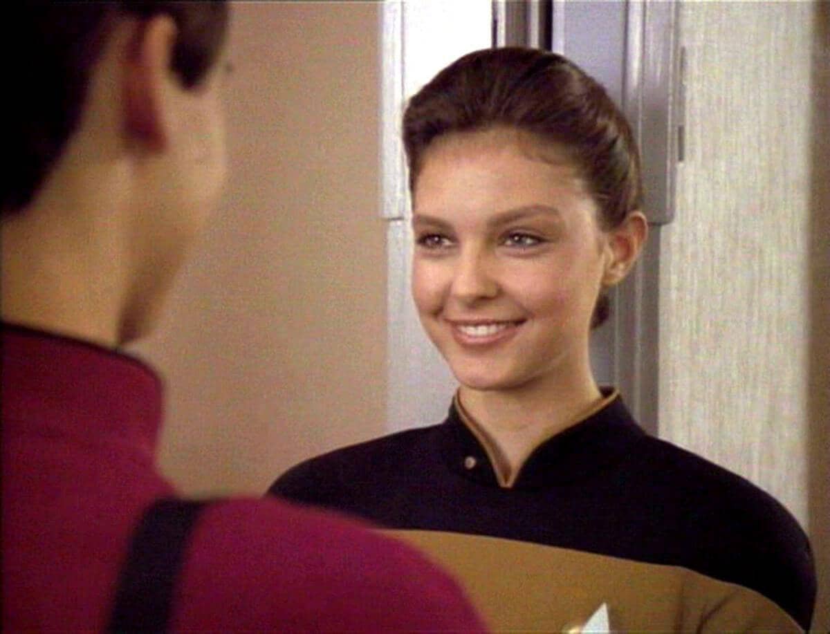 Ashley Judd As Ensign Robin Lefler