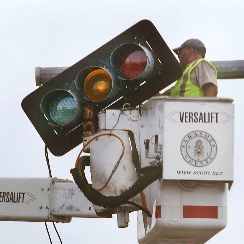 A Traffic Light Vs. An Average Human