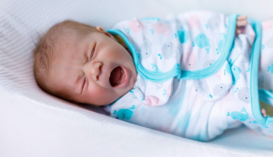 Os bebês recém-nascidos não têm lágrimas
