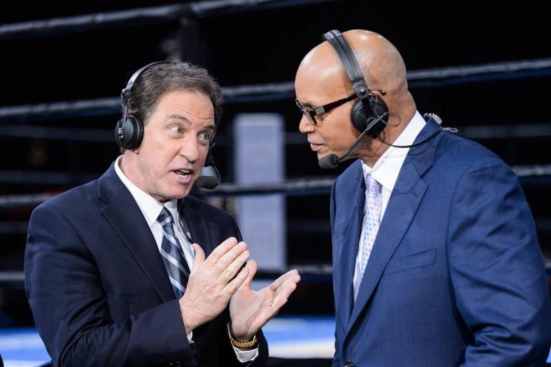 $400,000 – Kevin Harlan