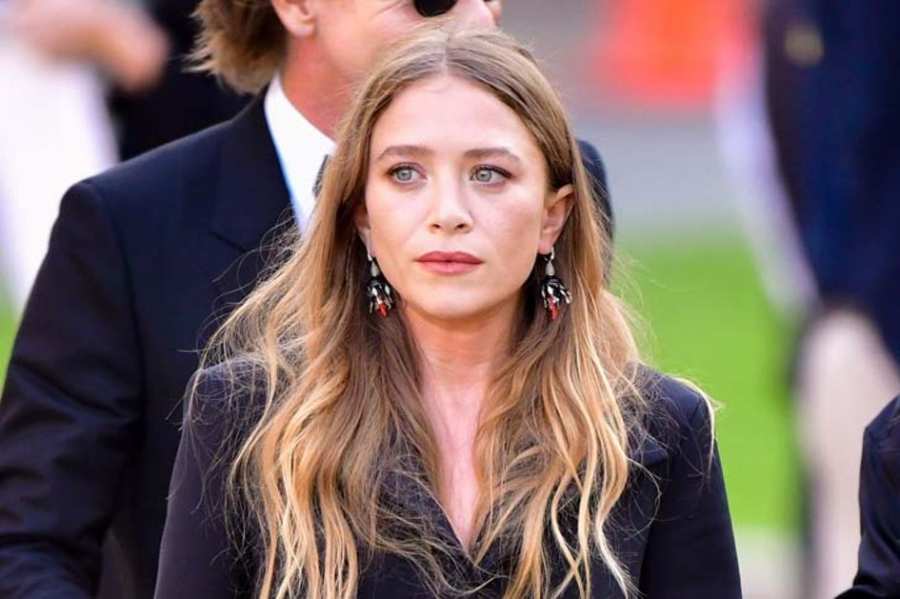 MARY KATE OLSEN – CÉLIBATAIRE