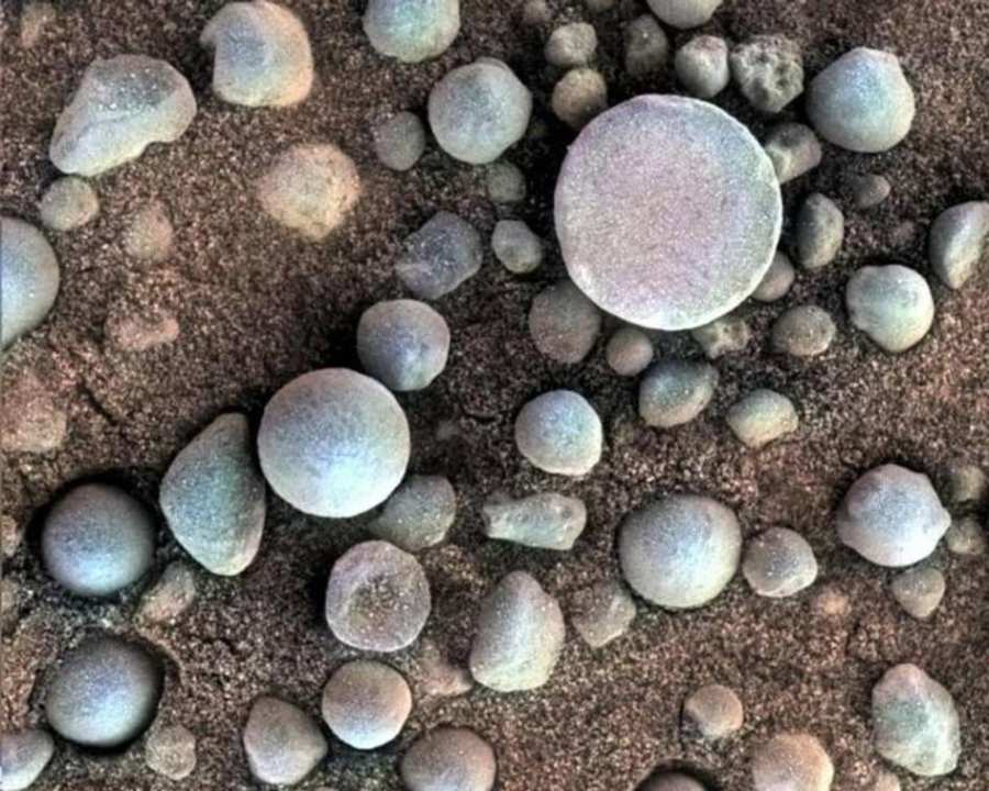 Des Roches Sur Mars, Surnommées Myrtilles